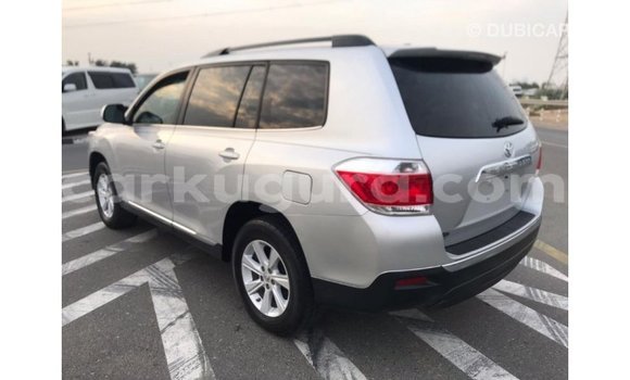 Nunua Imported Toyota Highlander Nyingine Gari ndani ya Import - Dubai nchini Bujumbura Nunua Imported Toyota Highlander Nyingine Gari ndani ya Import - Dubai nchini Bujumbura
