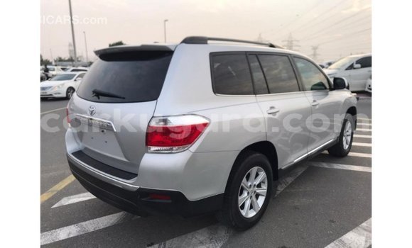 Nunua Imported Toyota Highlander Nyingine Gari ndani ya Import - Dubai nchini Bujumbura Nunua Imported Toyota Highlander Nyingine Gari ndani ya Import - Dubai nchini Bujumbura
