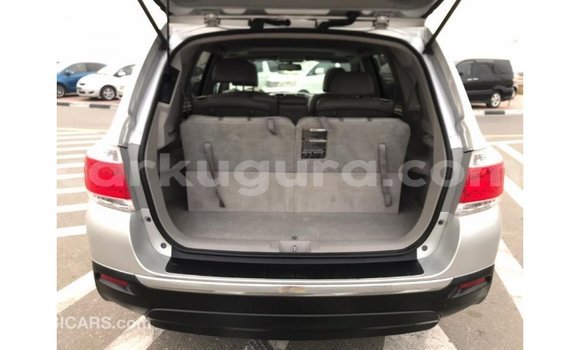 Nunua Imported Toyota Highlander Nyingine Gari ndani ya Import - Dubai nchini Bujumbura Nunua Imported Toyota Highlander Nyingine Gari ndani ya Import - Dubai nchini Bujumbura