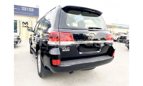 Nunua Imported Toyota Land Cruiser Nyeusi Gari ndani ya Import - Dubai nchini Bujumbura Nunua Imported Toyota Land Cruiser Nyeusi Gari ndani ya Import - Dubai nchini Bujumbura