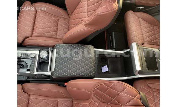 Nunua Imported Toyota Land Cruiser Nyeusi Gari ndani ya Import - Dubai nchini Bujumbura Nunua Imported Toyota Land Cruiser Nyeusi Gari ndani ya Import - Dubai nchini Bujumbura