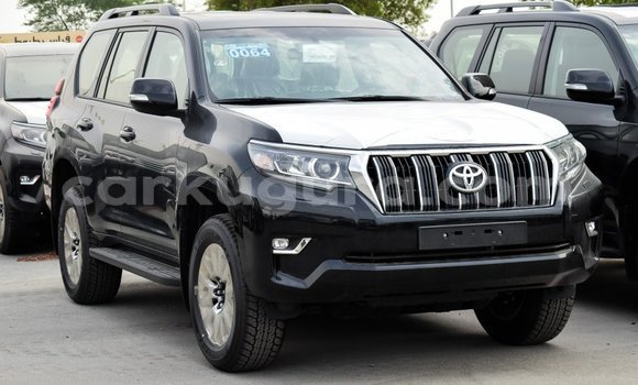 Nunua Imported Toyota Land Cruiser Nyeusi Gari ndani ya Import - Dubai nchini Bujumbura Nunua Imported Toyota Land Cruiser Nyeusi Gari ndani ya Import - Dubai nchini Bujumbura