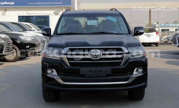 Nunua Imported Toyota Land Cruiser Nyeusi Gari ndani ya Import - Dubai nchini Bujumbura Nunua Imported Toyota Land Cruiser Nyeusi Gari ndani ya Import - Dubai nchini Bujumbura