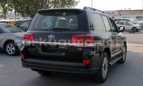 Nunua Imported Toyota Land Cruiser Nyeusi Gari ndani ya Import - Dubai nchini Bujumbura Nunua Imported Toyota Land Cruiser Nyeusi Gari ndani ya Import - Dubai nchini Bujumbura
