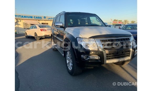 Nunua Imported Mitsubishi Pajero Nyeusi Gari ndani ya Import - Dubai nchini Bujumbura Nunua Imported Mitsubishi Pajero Nyeusi Gari ndani ya Import - Dubai nchini Bujumbura