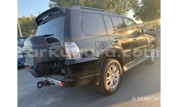 Nunua Imported Mitsubishi Pajero Nyeusi Gari ndani ya Import - Dubai nchini Bujumbura Nunua Imported Mitsubishi Pajero Nyeusi Gari ndani ya Import - Dubai nchini Bujumbura