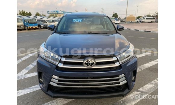 Acheter Import Voiture Toyota Highlander Bleu à Import - Dubai, Bujumbura Acheter Import Voiture Toyota Highlander Bleu à Import - Dubai, Bujumbura