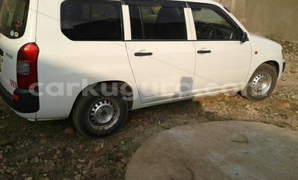 Acheter Occasion Voiture Toyota Probox Blanc à Mairie, Bujumbura Acheter Occasion Voiture Toyota Probox Blanc à Mairie, Bujumbura