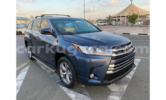 Nunua Imported Toyota Highlander Bluu Gari ndani ya Import - Dubai nchini Bujumbura Nunua Imported Toyota Highlander Bluu Gari ndani ya Import - Dubai nchini Bujumbura