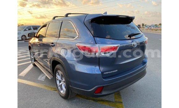Nunua Imported Toyota Highlander Bluu Gari ndani ya Import - Dubai nchini Bujumbura Nunua Imported Toyota Highlander Bluu Gari ndani ya Import - Dubai nchini Bujumbura