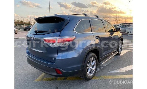 Nunua Imported Toyota Highlander Bluu Gari ndani ya Import - Dubai nchini Bujumbura Nunua Imported Toyota Highlander Bluu Gari ndani ya Import - Dubai nchini Bujumbura