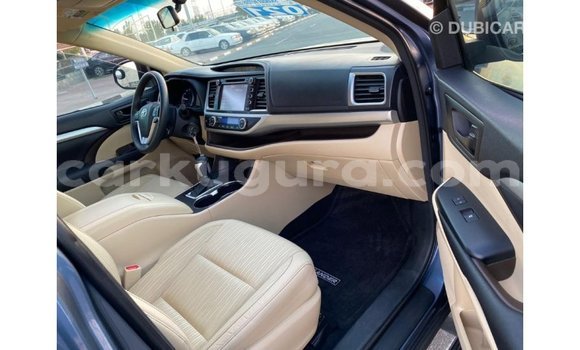 Nunua Imported Toyota Highlander Bluu Gari ndani ya Import - Dubai nchini Bujumbura Nunua Imported Toyota Highlander Bluu Gari ndani ya Import - Dubai nchini Bujumbura