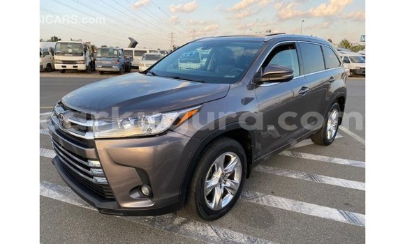 Nunua Imported Toyota Highlander Nyingine Gari ndani ya Import - Dubai nchini Bujumbura Nunua Imported Toyota Highlander Nyingine Gari ndani ya Import - Dubai nchini Bujumbura