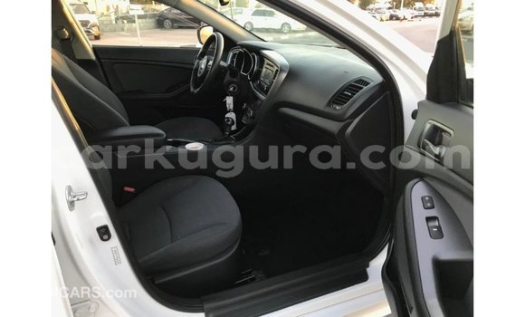 Nunua Imported Kia Optima Nyeupe Gari ndani ya Import - Dubai nchini Bujumbura Nunua Imported Kia Optima Nyeupe Gari ndani ya Import - Dubai nchini Bujumbura