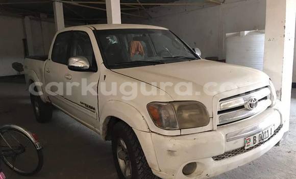 Acheter Occasion Voiture Toyota Tundra Blanc à Mairie, Bujumbura Acheter Occasion Voiture Toyota Tundra Blanc à Mairie, Bujumbura