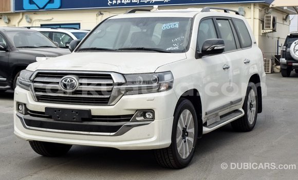 Nunua Imported Toyota Land Cruiser Nyeupe Gari ndani ya Import - Dubai nchini Bujumbura Nunua Imported Toyota Land Cruiser Nyeupe Gari ndani ya Import - Dubai nchini Bujumbura