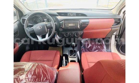 Nunua Imported Toyota Hilux Nyeupe Gari ndani ya Import - Dubai nchini Bujumbura Nunua Imported Toyota Hilux Nyeupe Gari ndani ya Import - Dubai nchini Bujumbura