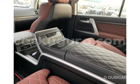 Nunua Imported Toyota Land Cruiser Nyeusi Gari ndani ya Import - Dubai nchini Bujumbura Nunua Imported Toyota Land Cruiser Nyeusi Gari ndani ya Import - Dubai nchini Bujumbura