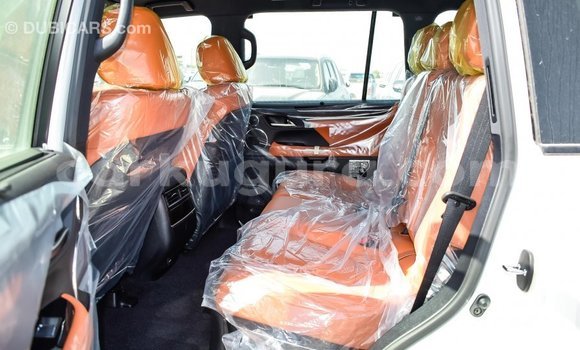 Nunua Imported Lexus LX Nyeupe Gari ndani ya Import - Dubai nchini Bujumbura Nunua Imported Lexus LX Nyeupe Gari ndani ya Import - Dubai nchini Bujumbura