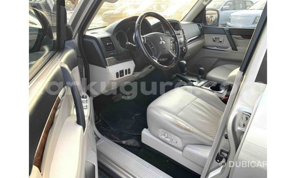 Nunua Imported Mitsubishi Pajero Nyingine Gari ndani ya Import - Dubai nchini Bujumbura Nunua Imported Mitsubishi Pajero Nyingine Gari ndani ya Import - Dubai nchini Bujumbura