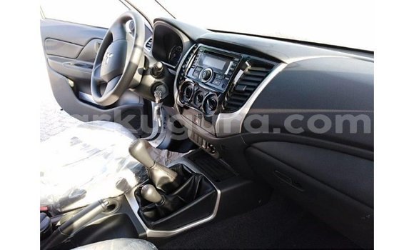 Nunua Imported Mitsubishi L200 Nyeupe Gari ndani ya Import - Dubai nchini Bujumbura Nunua Imported Mitsubishi L200 Nyeupe Gari ndani ya Import - Dubai nchini Bujumbura