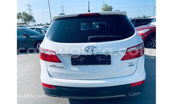 Buy Import Hyundai Santa Fe White Car in Import - Dubai in Bujumbura Buy Import Hyundai Santa Fe White Car in Import - Dubai in Bujumbura