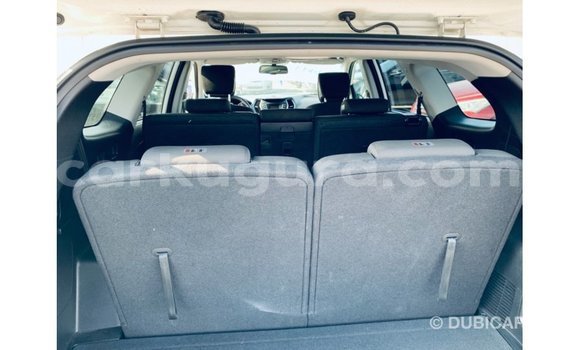 Buy Import Hyundai Santa Fe White Car in Import - Dubai in Bujumbura Buy Import Hyundai Santa Fe White Car in Import - Dubai in Bujumbura