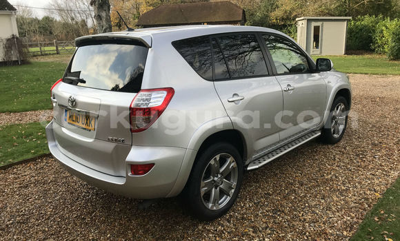 Buy Used Toyota RAV4 Silver Car in Bujumbura in Bujumbura Buy Used Toyota RAV4 Silver Car in Bujumbura in Bujumbura