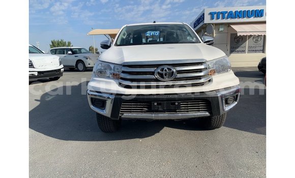Nunua Imported Toyota Hilux Nyeupe Gari ndani ya Import - Dubai nchini Bujumbura Nunua Imported Toyota Hilux Nyeupe Gari ndani ya Import - Dubai nchini Bujumbura