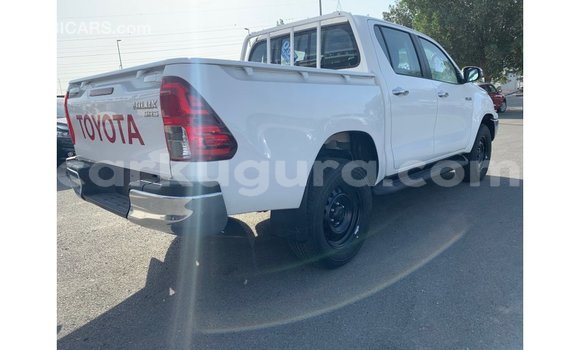 Nunua Imported Toyota Hilux Nyeupe Gari ndani ya Import - Dubai nchini Bujumbura Nunua Imported Toyota Hilux Nyeupe Gari ndani ya Import - Dubai nchini Bujumbura