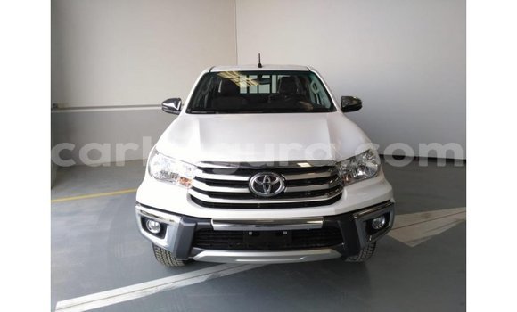 Nunua Imported Toyota Hilux Nyeupe Gari ndani ya Import - Dubai nchini Bujumbura Nunua Imported Toyota Hilux Nyeupe Gari ndani ya Import - Dubai nchini Bujumbura