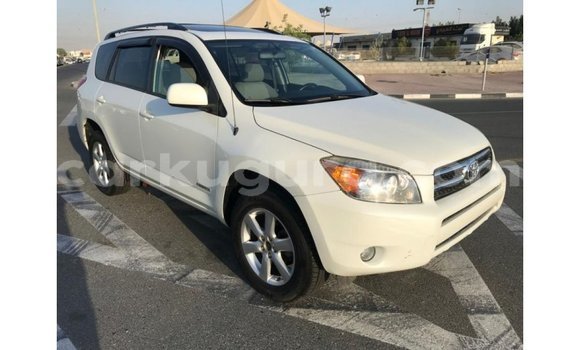 Buy Import Toyota 4Runner White Car in Import - Dubai in Bujumbura Buy Import Toyota 4Runner White Car in Import - Dubai in Bujumbura