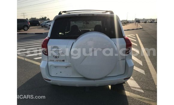 Buy Import Toyota 4Runner White Car in Import - Dubai in Bujumbura Buy Import Toyota 4Runner White Car in Import - Dubai in Bujumbura