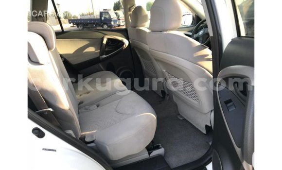 Buy Import Toyota 4Runner White Car in Import - Dubai in Bujumbura Buy Import Toyota 4Runner White Car in Import - Dubai in Bujumbura