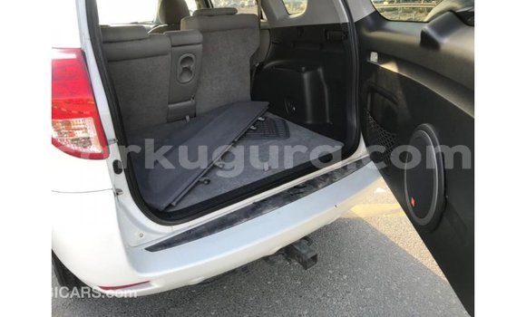 Buy Import Toyota 4Runner White Car in Import - Dubai in Bujumbura Buy Import Toyota 4Runner White Car in Import - Dubai in Bujumbura