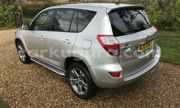 Buy Import Toyota RAV4 Silver Car in Bujumbura in Bujumbura Buy Import Toyota RAV4 Silver Car in Bujumbura in Bujumbura