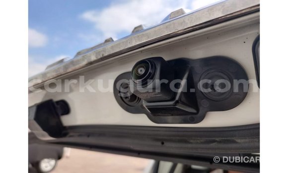 Buy Import Toyota Land Cruiser White Car in Import - Dubai in Bujumbura Buy Import Toyota Land Cruiser White Car in Import - Dubai in Bujumbura