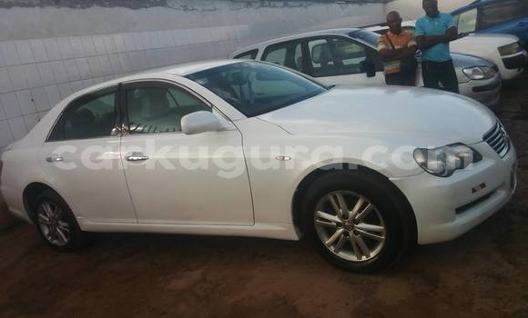 Acheter Occasion Voiture Toyota Mark X Blanc à Gihosha au Bujumbura Acheter Occasion Voiture Toyota Mark X Blanc à Gihosha au Bujumbura