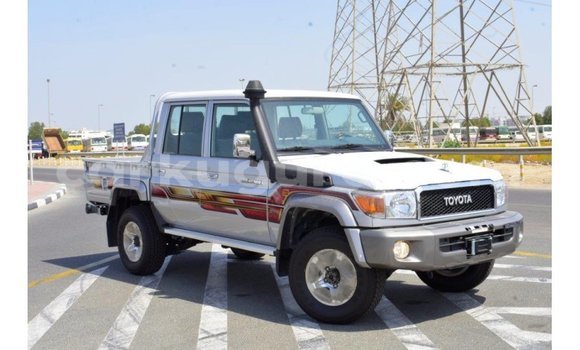 Buy Import Toyota Land Cruiser Other Car in Import - Dubai in Bujumbura Buy Import Toyota Land Cruiser Other Car in Import - Dubai in Bujumbura