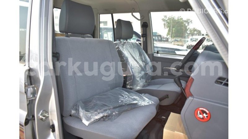 Big with watermark toyota land cruiser bujumbura import dubai 3574