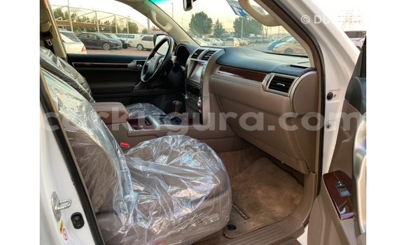 Nunua Imported Lexus GX Nyeupe Gari ndani ya Import - Dubai nchini Bujumbura Nunua Imported Lexus GX Nyeupe Gari ndani ya Import - Dubai nchini Bujumbura