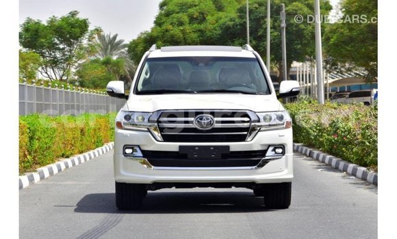 Buy Import Toyota Land Cruiser White Car in Import - Dubai in Bujumbura Buy Import Toyota Land Cruiser White Car in Import - Dubai in Bujumbura