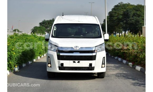 Buy Import Toyota Hiace White Car in Import - Dubai in Bujumbura Buy Import Toyota Hiace White Car in Import - Dubai in Bujumbura