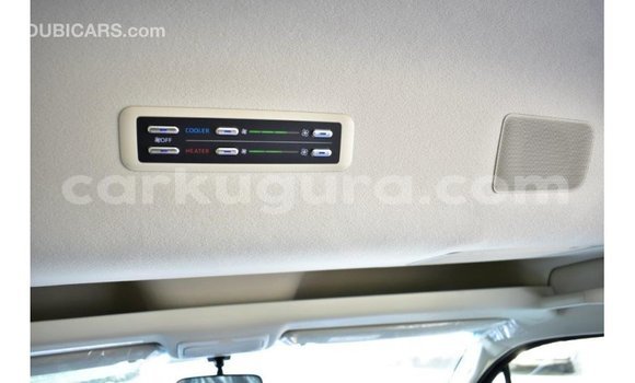 Buy Import Toyota Hiace White Car in Import - Dubai in Bujumbura Buy Import Toyota Hiace White Car in Import - Dubai in Bujumbura
