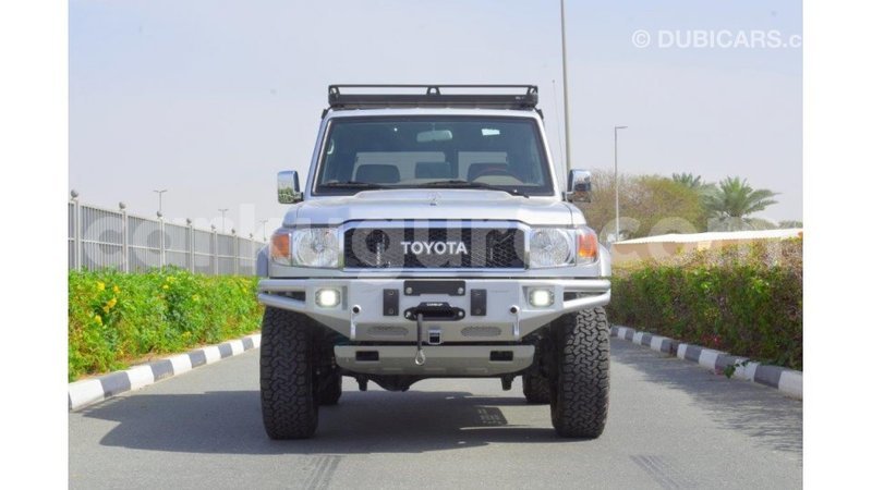 Big with watermark toyota land cruiser bujumbura import dubai 3587