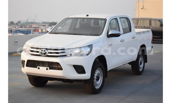 Acheter Import Voiture Toyota Hilux Blanc à Import - Dubai, Bujumbura Acheter Import Voiture Toyota Hilux Blanc à Import - Dubai, Bujumbura