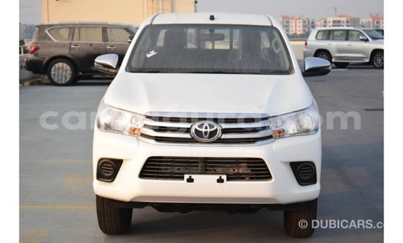 Acheter Import Voiture Toyota Hilux Blanc à Import - Dubai, Bujumbura Acheter Import Voiture Toyota Hilux Blanc à Import - Dubai, Bujumbura