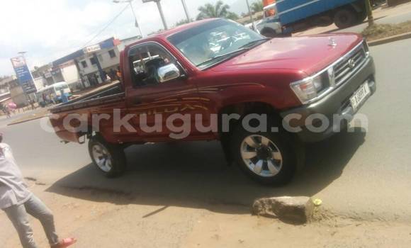 Acheter Occasion Voiture Toyota Hilux Rouge à Mairie au Bujumbura Acheter Occasion Voiture Toyota Hilux Rouge à Mairie au Bujumbura