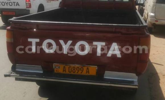 Buy Used Toyota Hilux Red Car in Town hall in Bujumbura Buy Used Toyota Hilux Red Car in Town hall in Bujumbura