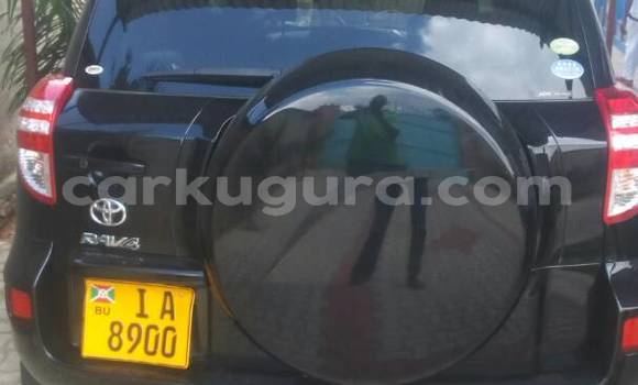 Nunua Ilio tumika Toyota RAV4 Nyeusi Gari ndani ya ukumbi wa mji nchini Bujumbura Nunua Ilio tumika Toyota RAV4 Nyeusi Gari ndani ya ukumbi wa mji nchini Bujumbura